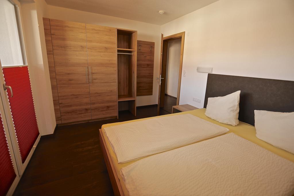 Ladis Living Apartment Cameră foto