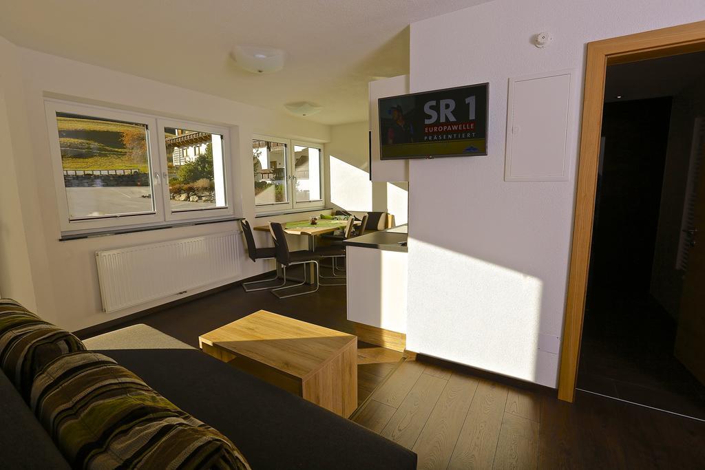 Ladis Living Apartment Exterior foto